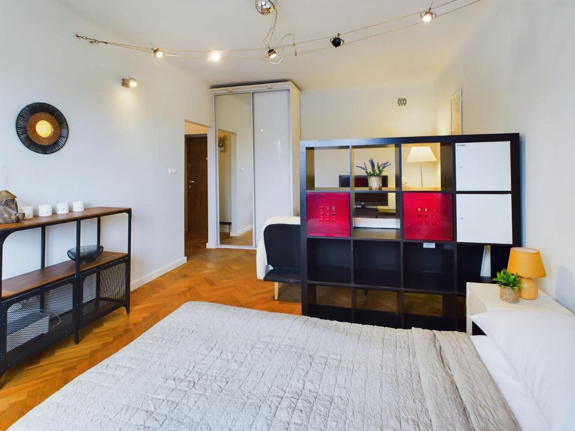 Apartament Modern For Remote Work In The Centre Of By Renters